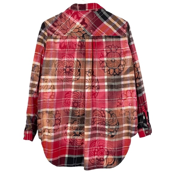 Reworked Stencil Bleached Plaid Flannel Button Down Shirt Womens Size Medium - Picture 2 of 16